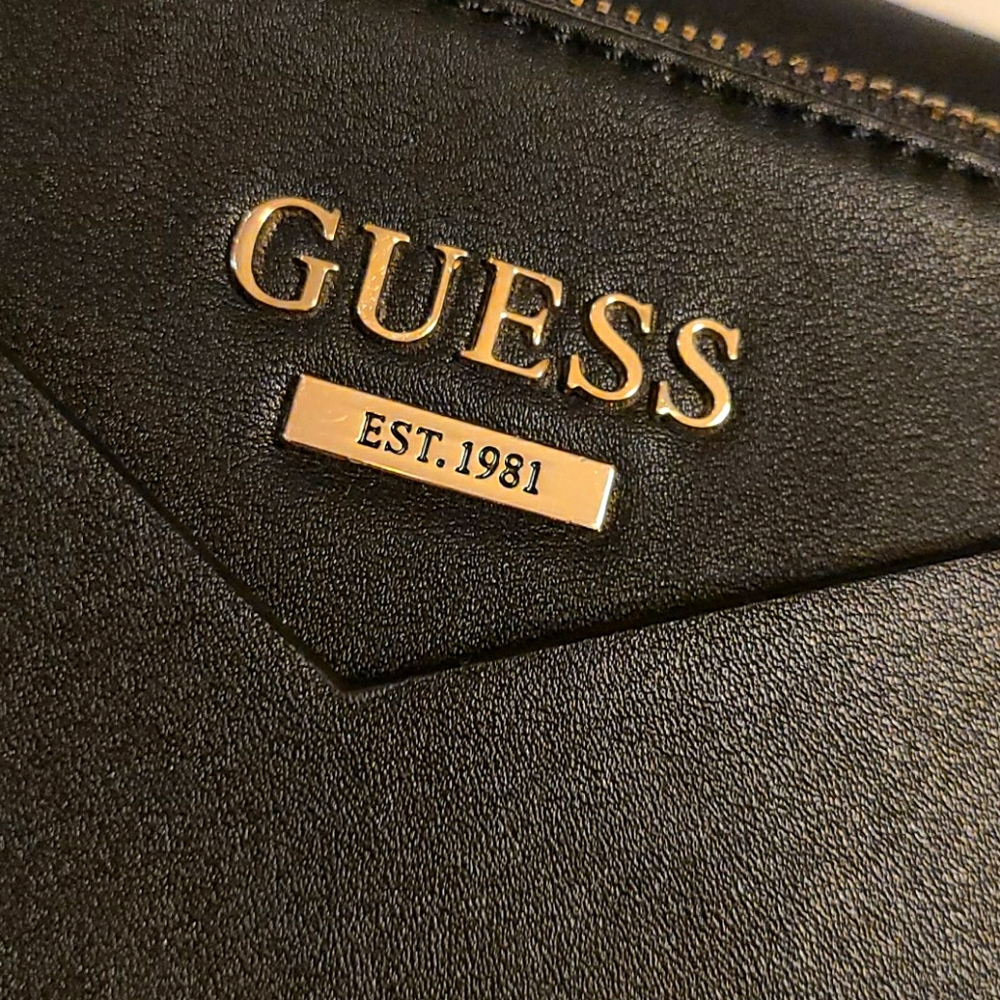 Guess clutch or crossbody